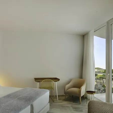 Aromar Hotel