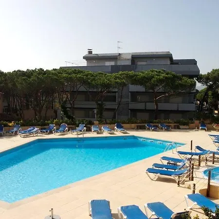 Aromar Hotel 4*