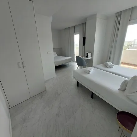 Aromar Hotel