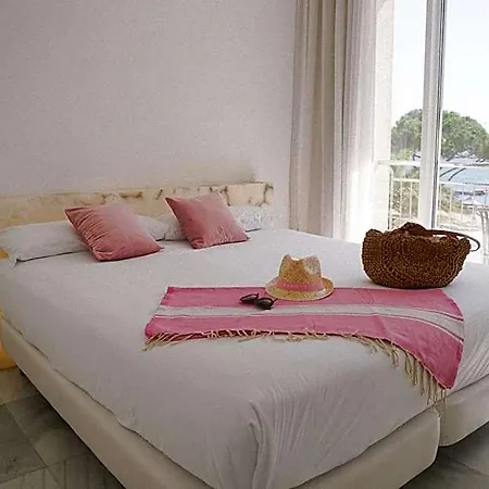 Aromar Hotel