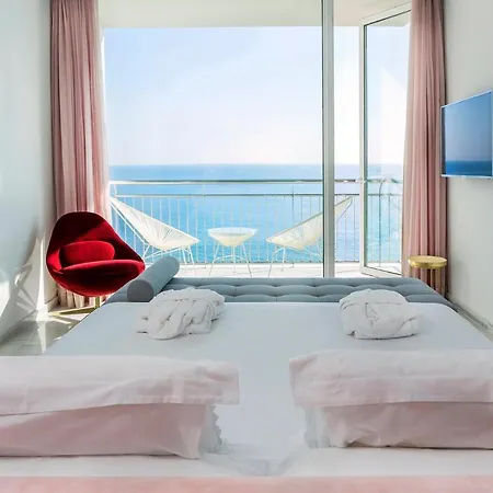 Aromar Hotel 4*